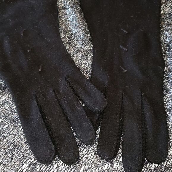 VNTG Black Soft Nylon Gloves - Picture 2 of 6